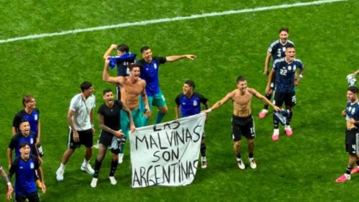 “LAS MALVINAS SON ARGENTINAS”: LOS FESTEJOS DE LA SELECCIÓN ARGENTINA